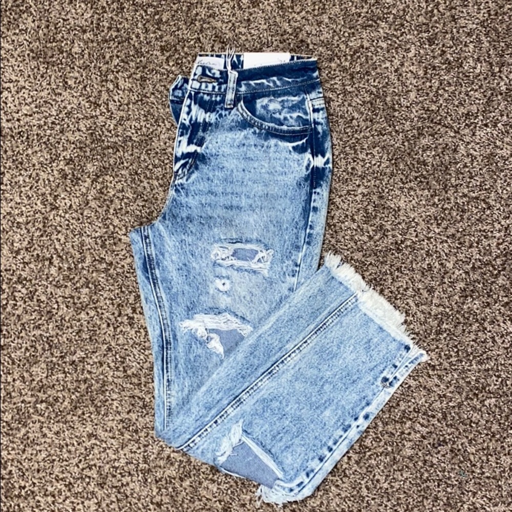 NWT: KanCan High Rise Distressed Boyfriend Jeans - Picture 6 of 6